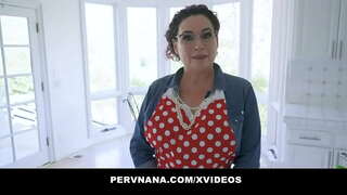 Tajna zanimanje baka Amanda Rider pokazuje Пасынку iz prve ruke