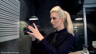 Big boobs SPANISH cop Cherry Reubadh anal toys brunette inmate Maddy O&#039;Reilly ann an oifis an uair sin anal fucks aice agus Veronica Avluv sa phrìosan cealla threesome