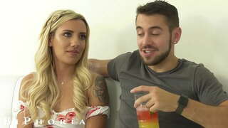 Mädchen Will Mann Saugen Schwanz Für Ihren Geburtstag